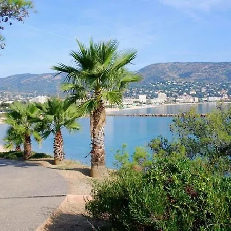 Climatise 3 Pieces Avec Terrasse, Face A La Plage, Parking Inclus - - Fr-1-251-806 Bormes-les-Mimosas