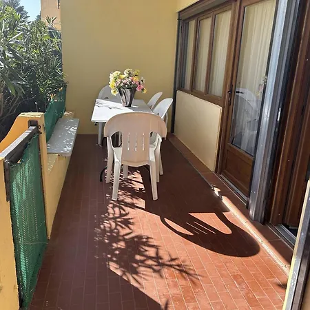 Climatise 3 Pieces Avec Terrasse, Face A La Plage, Parking Inclus - - Fr-1-251-806 *